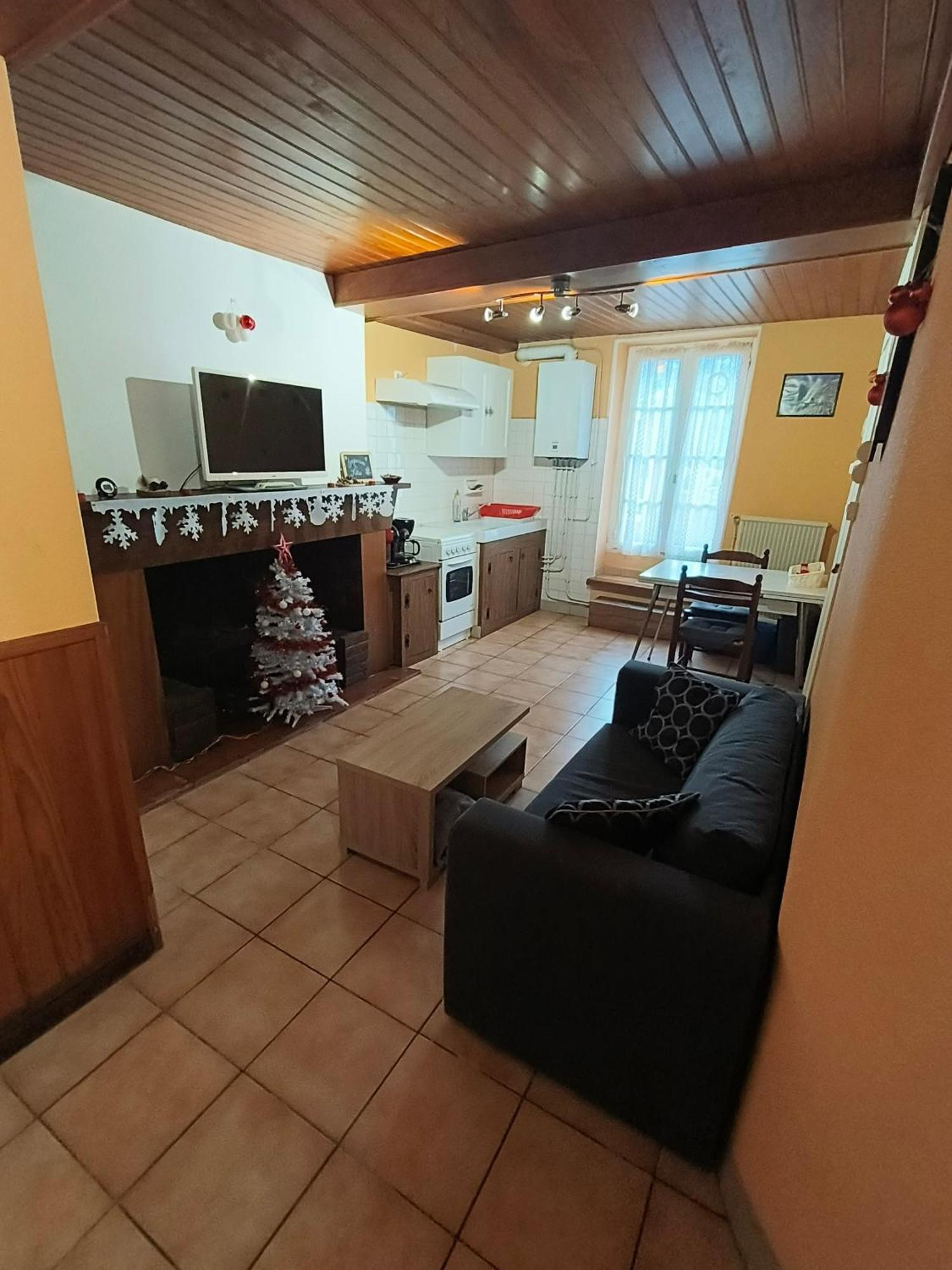 Appartement Plein Sud Au Rdc Avec Terrasse Et Parking Bagnères-de-Bigorre Екстериор снимка
